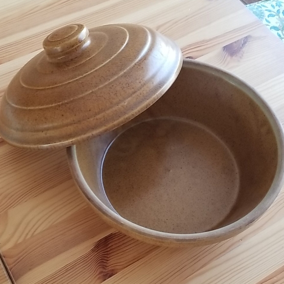 monmouth Illinois ovenproof casserole dish - Picture 3 of 4